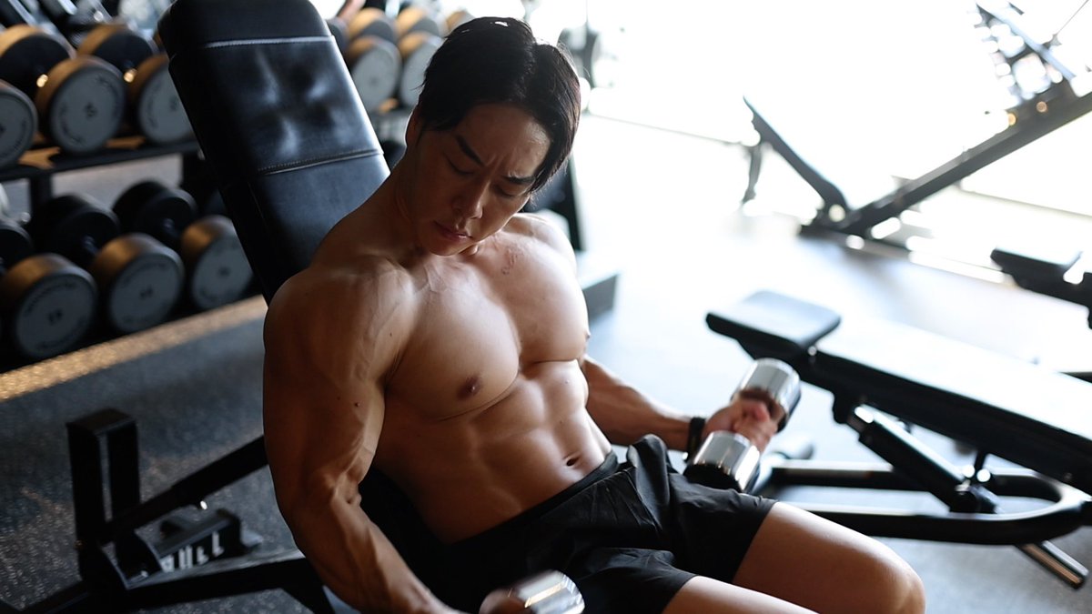筋肉をデカくする為にトレーニングする際は主に3つのことを考えて