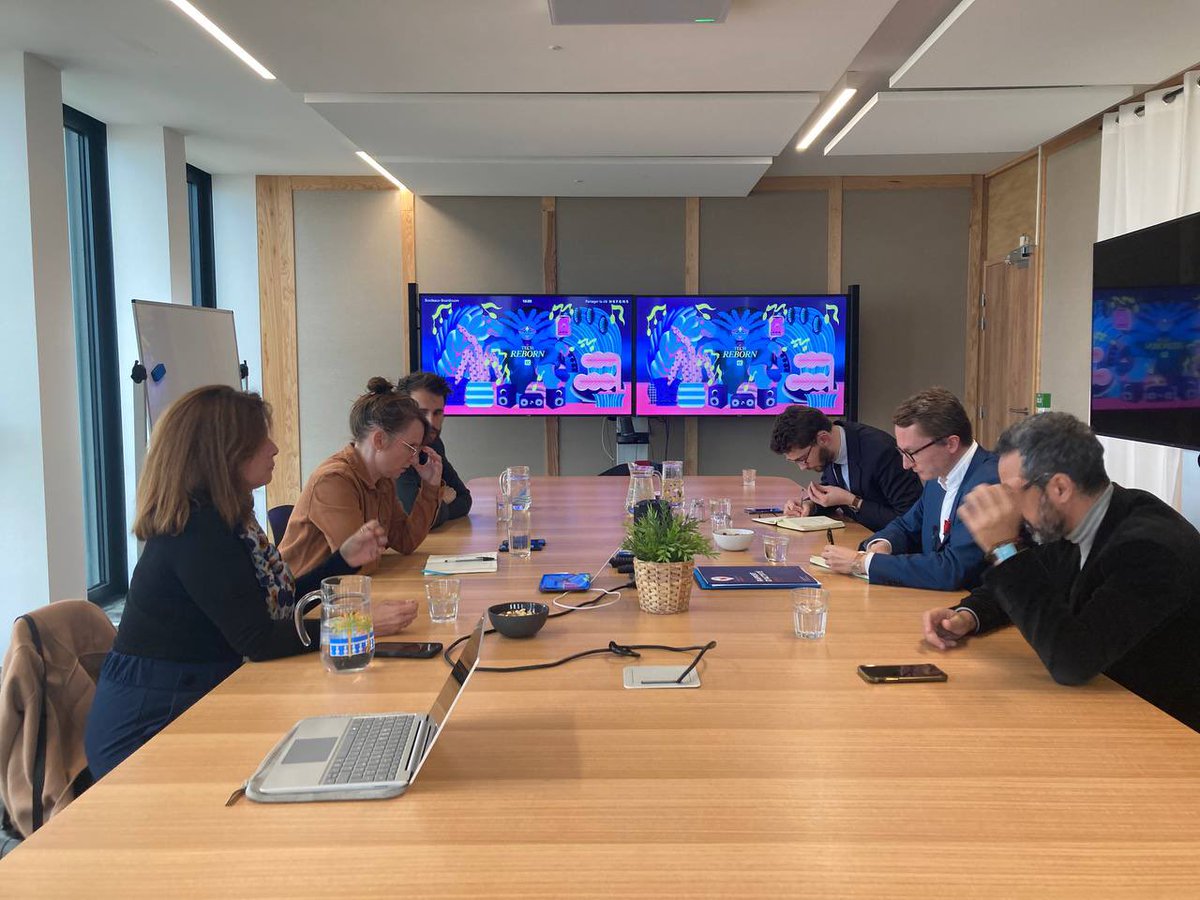 AzizSkalli's tweet photo. Merci cher @midy_paul  pour ta visite à #Bordeaux dans le cadre de ton tour de France de l’innovation. 
Très heureux d’avoir partagé une partie de ta journée d’échanges. https://t.co/BZIn2W4aYj