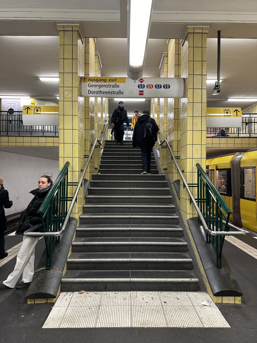 Jonny Whitlam Berlin Guide 🇬🇧🇩🇪 tweet media