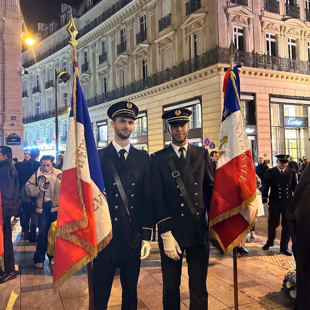 ArtsetMetiers_'s tweet photo. 🔥 Ravivage de la Flamme du soldat inconnu !

La Société des ingénieurs Arts et Métiers Alumni et près de 300 gadzarts des différents campus ont participé le vendredi 18 novembre à la cérémonie de ravivage de la flamme du soldat inconnu, sous l'Arc de Triomphe à Paris 👩‍🎓👨‍🎓 https://t.co/MJxeyK5XbX