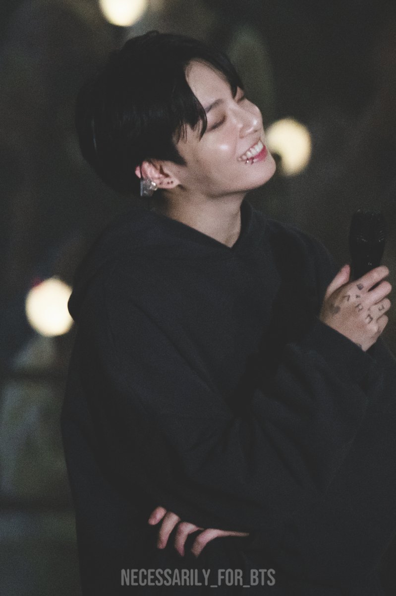 aspire_for_BTS's tweet photo. 231120   
#정국 #JungKook #방탄소년단 #BTS @BTS_twt https://t.co/NyivzzrsMA