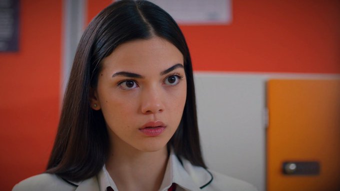 Vertele's tweet photo. 📈 Más #Audiencias:
👉 #Hermanos20Nov (14.4%) se mantiene en sus cifras habituales y suma otra victoria en la noche del lunes
👉 El nuevo capítulo de la serie turca supera los 1.2 millones de espectadores en Antena 3
https://t.co/KExE2OpW5p https://t.co/QaRS9LPh45