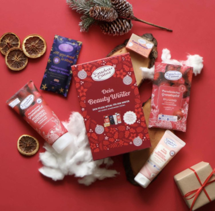 cosmeticonline1's tweet photo. /
明日11/22からスタート🎄
関西の #クリスマスマーケット に初出店✨
\
会場: 阪急うめだ本店 9階催場
#阪急うめだ本店 でしか手に入らない #ドレスナーエッセンス の #クリスマスコフレ を数量限定でご用意してます🎁
お買い物ついでにぜひ覗きに来てください♪
#oyess #クリスマスプレゼント https://t.co/qlsdYTRyT2