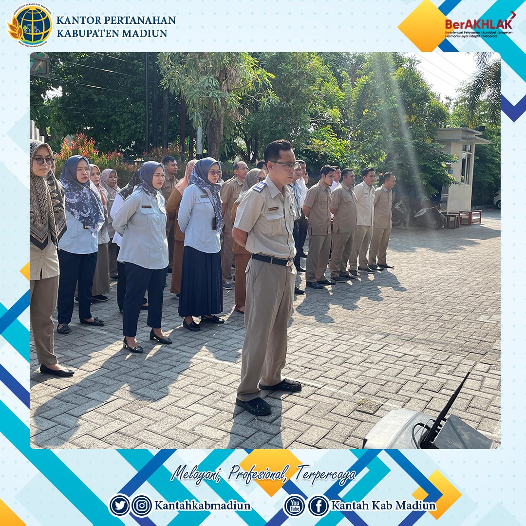 kantahkabmadiun's tweet image. Halo #SobATRBPN ,
Hari ini Selasa, 21 November 2023 Kantor Pertanahan Kabupaten Madiun melaksanakan Apel Pagi Rutin yang dilaksanakan di halaman Kantor Pertanahan Kabupaten Madiun. 

#KantahKabMadiun
#TuntasdanBangkit
#MenujuIndonesiaLengkap
#ATRBPNKiniLebihBaik