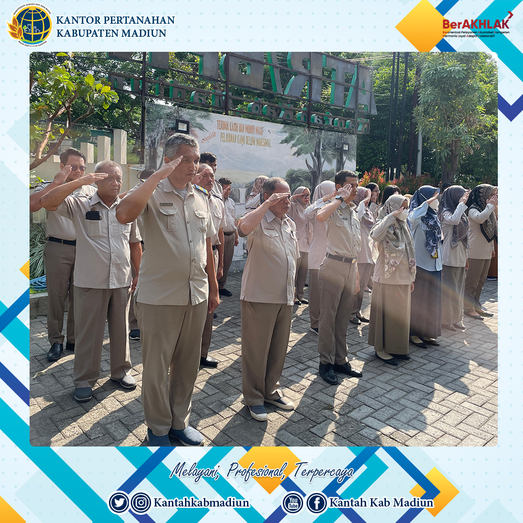 kantahkabmadiun's tweet image. Halo #SobATRBPN ,
Hari ini Selasa, 21 November 2023 Kantor Pertanahan Kabupaten Madiun melaksanakan Apel Pagi Rutin yang dilaksanakan di halaman Kantor Pertanahan Kabupaten Madiun. 

#KantahKabMadiun
#TuntasdanBangkit
#MenujuIndonesiaLengkap
#ATRBPNKiniLebihBaik