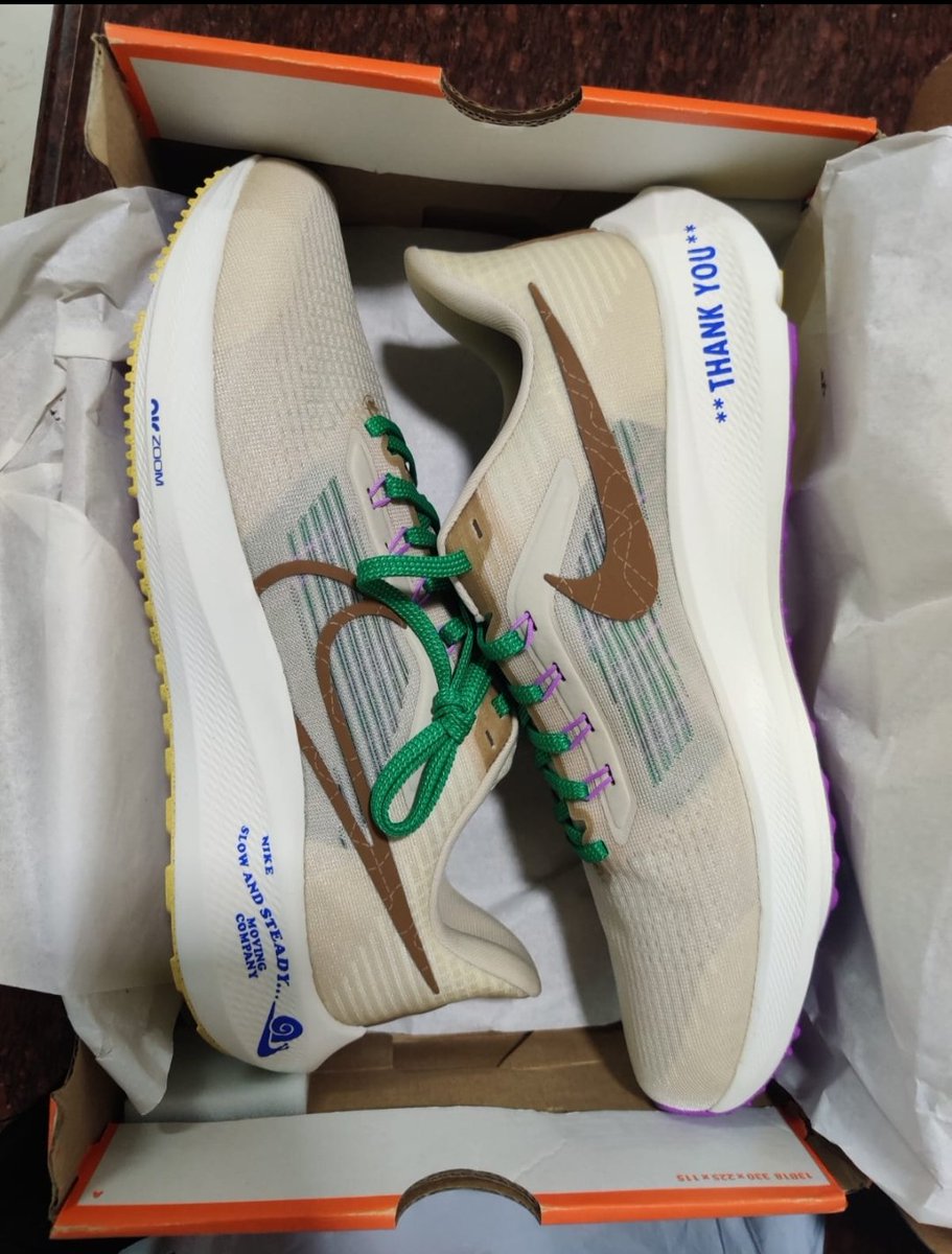 Archit23_'s tweet photo. I ordered these shoes from Ajio and someone stole them recently 😭
Unfortunately, my size (UK10) is out of stock now 🥲 
Any chance you could lend a hand? 🙏 @AJIOLife
Here's the link to the missing pair: https://t.co/1EIMx9yYbV
#HelpNeeded #LostMyKicks https://t.co/jtmvZzJdnN