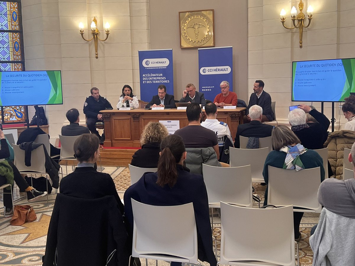 PoliceNat34's tweet photo. #MatinaleDuCommerce @CCIHerault Mme la DDSP & 👮♀️ #centreville #Montpellier échangent avec les commerçants:
↪️priorités&stratégies:
#GPO #GLTD #Diagnostic #Transports
#DCPP #mendicité #trafics
#PreventionSituationnelle ..
Autant de sujets pr 1 priorité commune
➡️#SécuritéPublique https://t.co/4hVF8IvFk1
