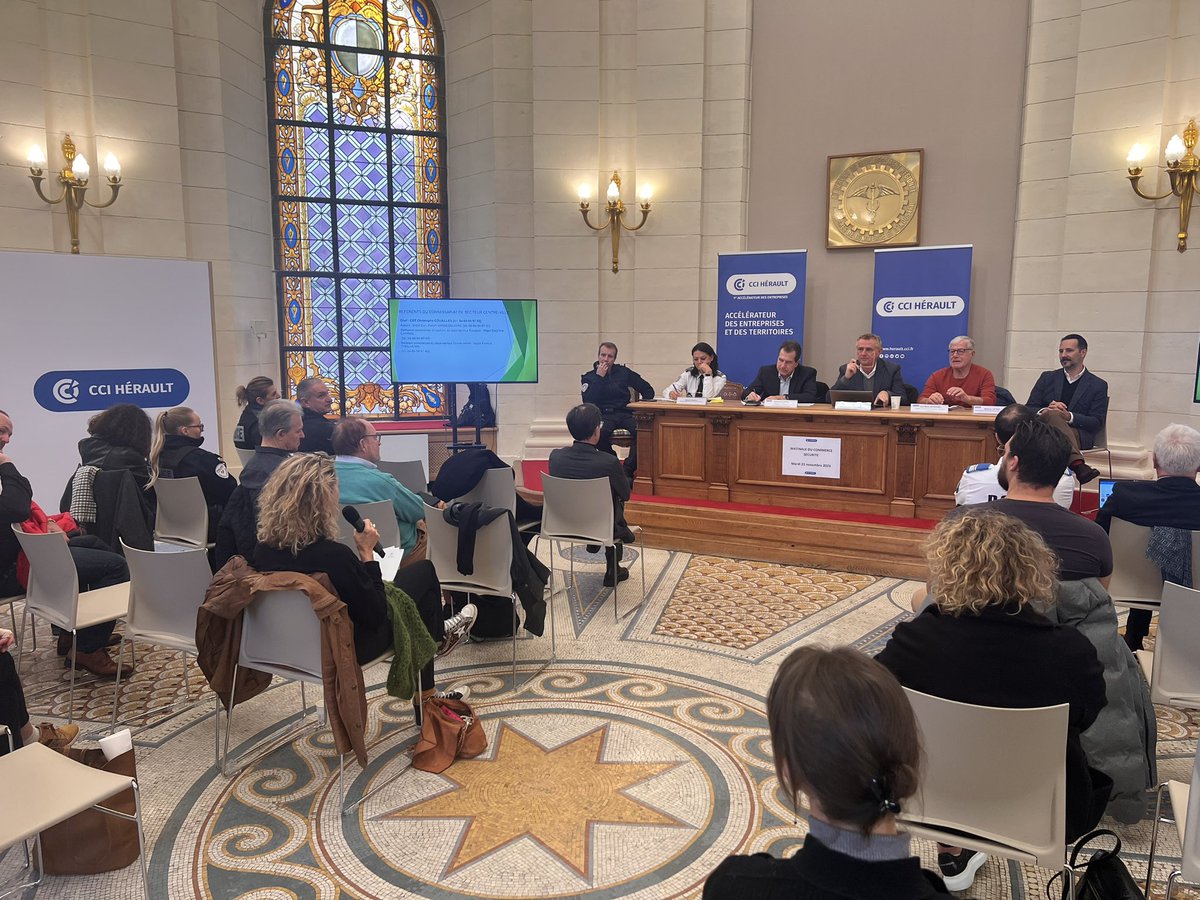 PoliceNat34's tweet photo. #MatinaleDuCommerce @CCIHerault Mme la DDSP & 👮♀️ #centreville #Montpellier échangent avec les commerçants:
↪️priorités&stratégies:
#GPO #GLTD #Diagnostic #Transports
#DCPP #mendicité #trafics
#PreventionSituationnelle ..
Autant de sujets pr 1 priorité commune
➡️#SécuritéPublique https://t.co/4hVF8IvFk1