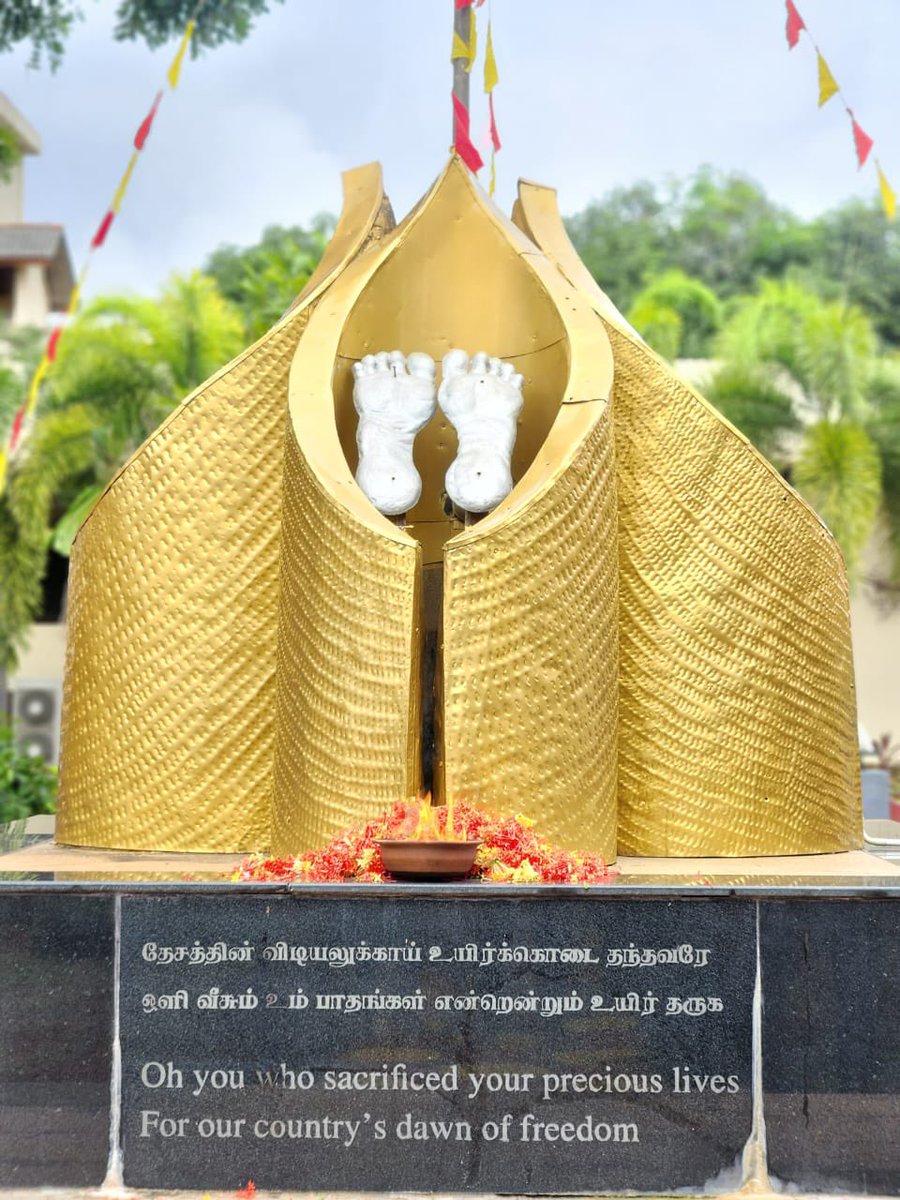 smylini's tweet photo. மாவீரர் வார ஆரம்ப நினைவேந்தல் - யாழ் .பல்கலைக்கழகம் https://t.co/2psPxlnKPh