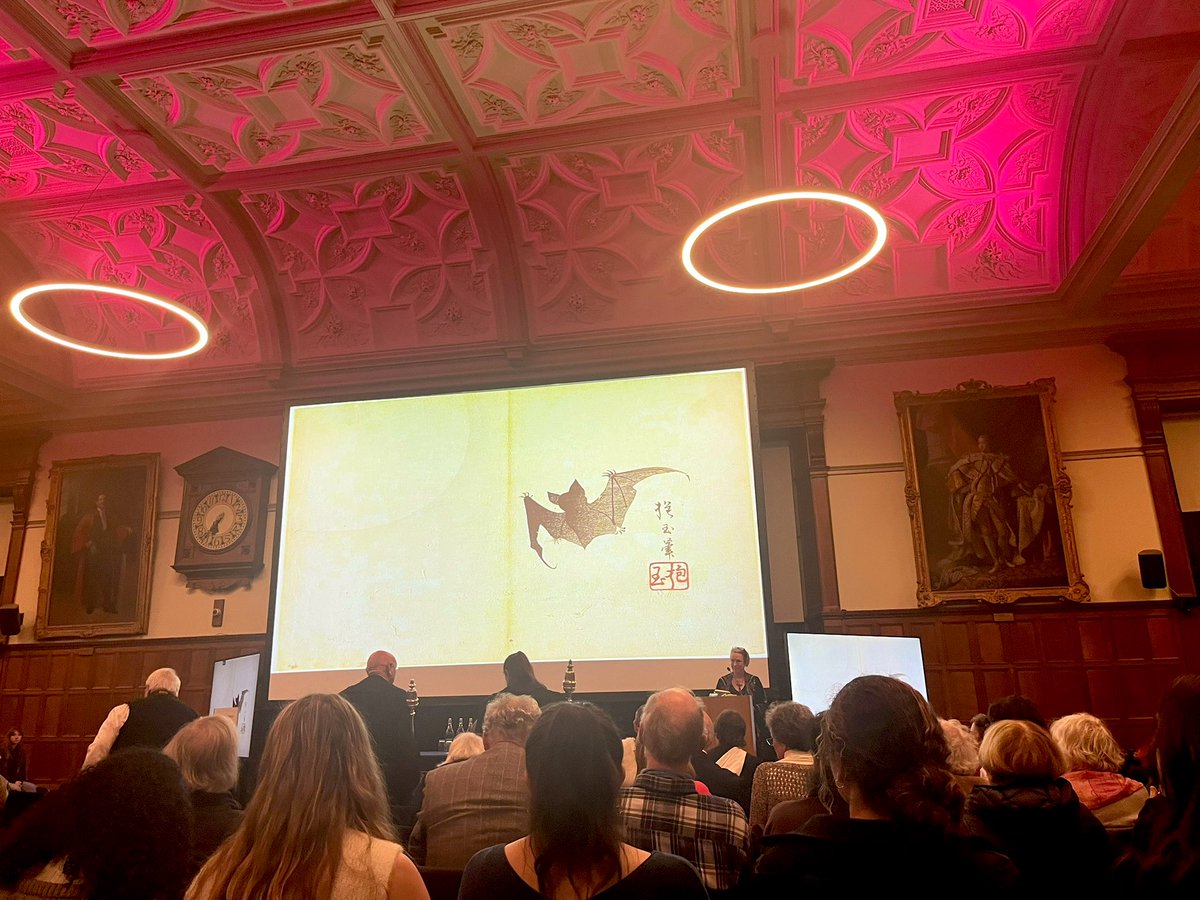 Brilliant bat poetics yesterday with Professor of Poetry <a href="/ae_stallings/">Alicia E. Stallings</a> 🦇