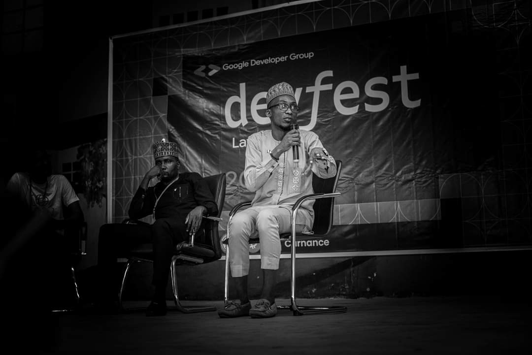 nHubNG's tweet image. Thanks to the organizers of #DevFestLafia for the opportunity to share knowledge, network, and learn.

Tasiu Kwaplong Saeed,  Peace Kpaba Danson, and the team Thanks for being a great host. 😎

#GDG2023 #nHub #techinthenorth #buildingbackbetter