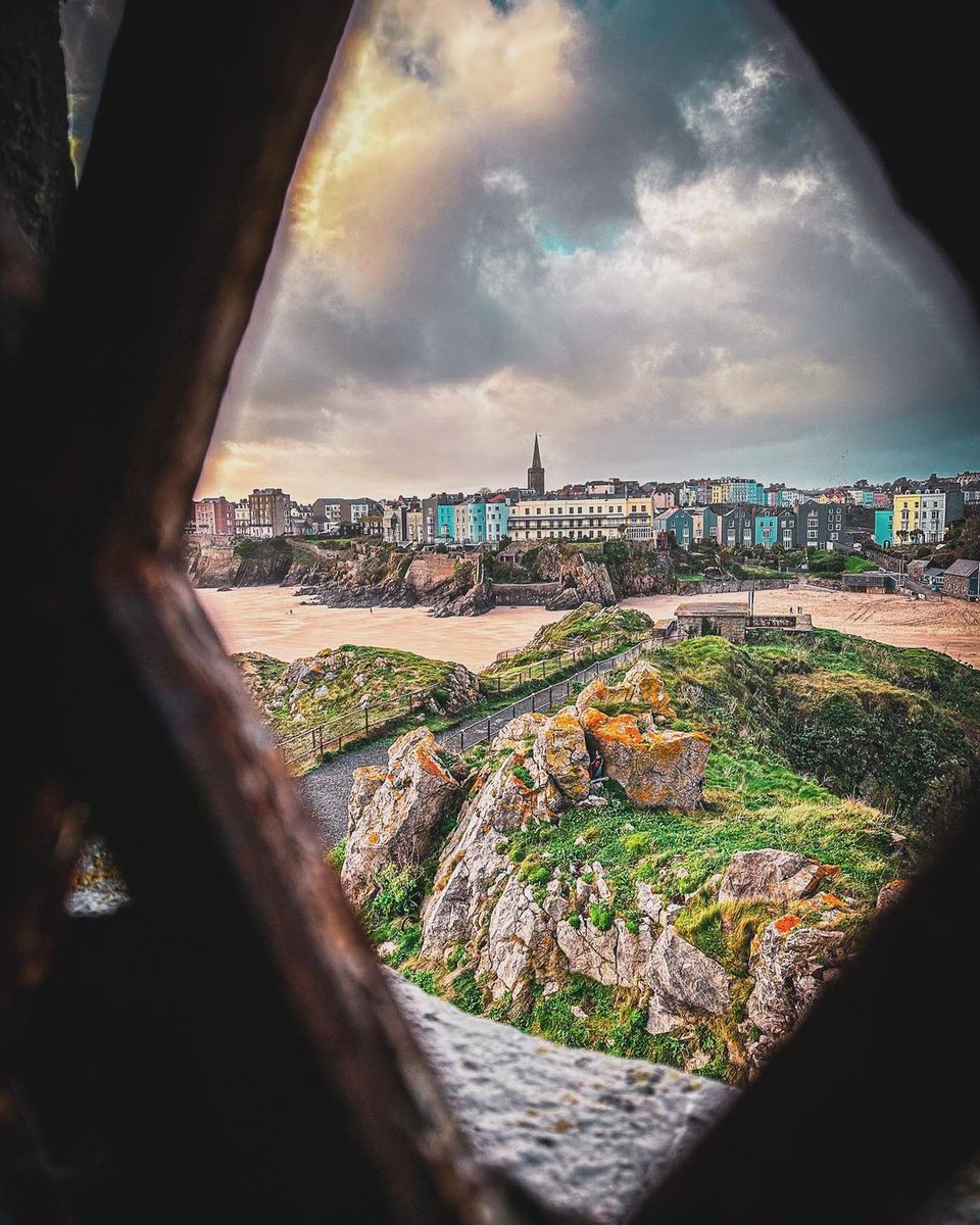 A slightly different view of Tenby looking out from St Catherines Island and Fort🏴󠁧󠁢󠁷󠁬󠁳󠁿🏰

Photo by explore.with_tom

#tenby #stcatherines #fort #island #visitwales #yourwales #your_outdooradventures #yourcoasts #croesocymru #thisiscymru #visitpembrokeshire #aroundtenby #westwales