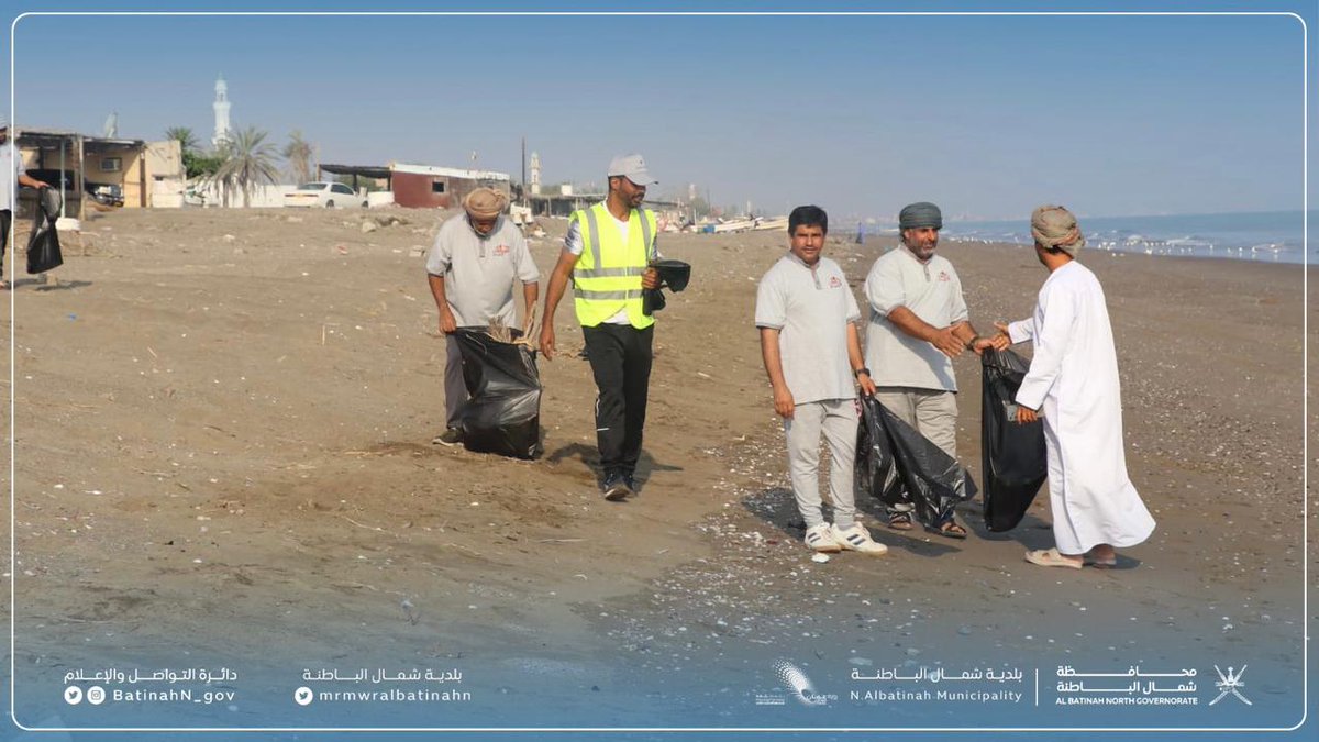 NB_Municipality's tweet photo. تواصل #دائرة_البلدية_بصحم حملة تنظيف شواطئ الولاية, بشراكة مجتمعية مع رابطة فريق قادمون وفريق بني عمر للمشي والعمل التطوعي وفريق شريان الحياة بالولاية. https://t.co/le9gIDGlHV