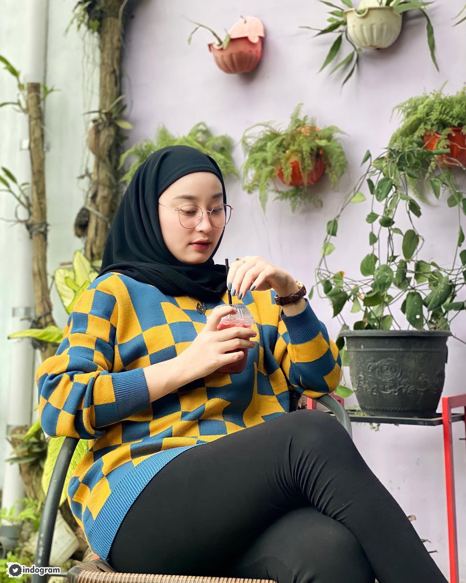 indogram's tweet photo. Repost Instagram:
๐ elvaaa24
https://t.co/R4HLtDc9La
#Hijab #Jilbab #Instagram #indogram https://t.co/HwgB85X1z6