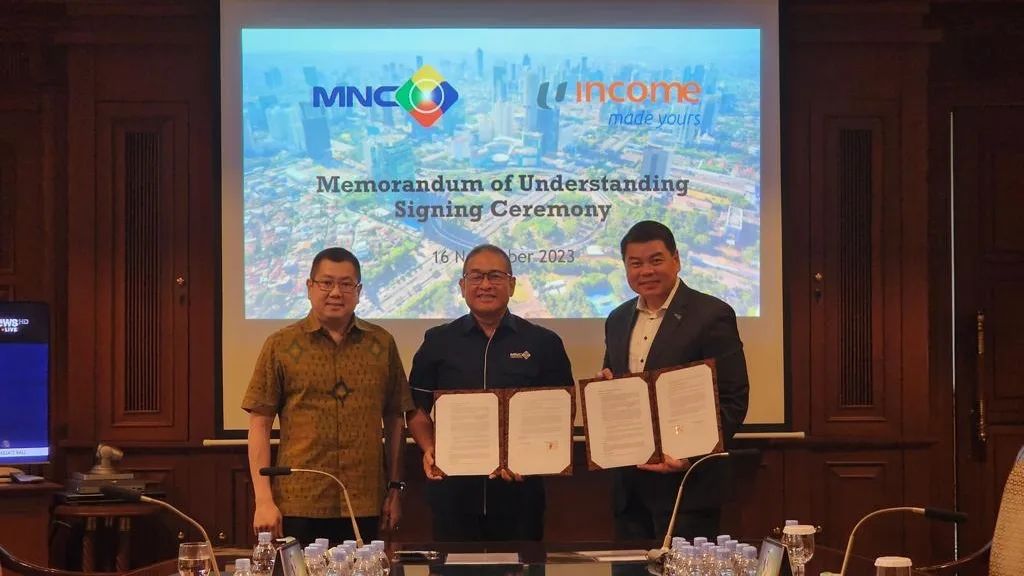 okezonenews's tweet photo. Repost dari Bapak @hary_tanoe
https://t.co/o9tKVLBMky
#HaryTanoesoedibjo #MoUSigning #BCAP #IncomeInsurance #Insuranve #JointVenture #Singapore #MNCGroup https://t.co/TsBjscvM5i