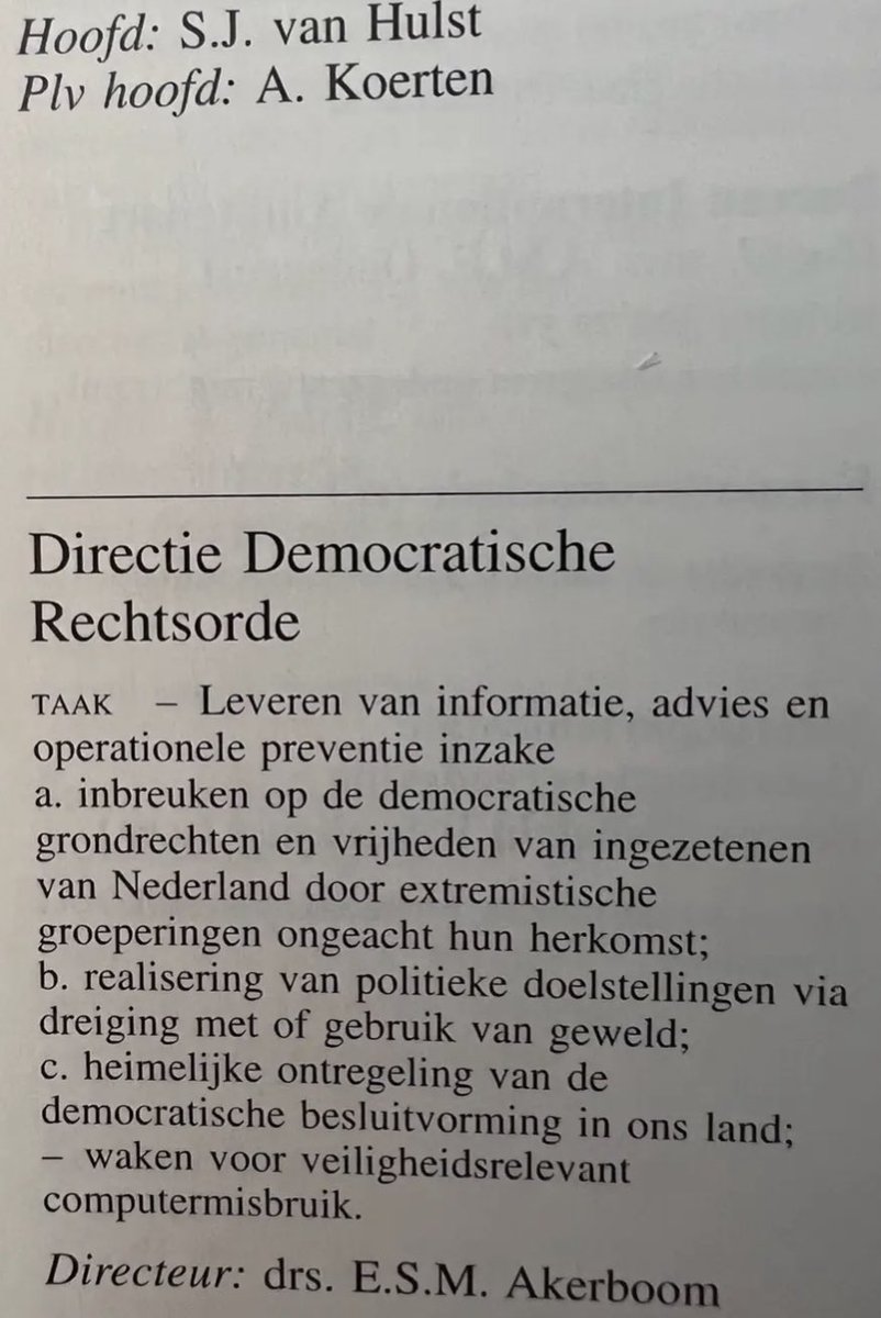 huig_plug's tweet photo. Directeur-generaal AIVD Erik Akerboom was in 1998 Directeur Democratische Rechtsorde bij de Binnenlandse veiligheidsdienst toen 4 topambtenaren van justitie verdacht werden van georganiseerd misbruik van minderjarige jongens.
Alles ging in de doofpot! 
#wabeke #wooldrik #holthuis https://t.co/xZ5K4CkQ9G