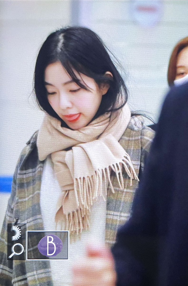 baefarm329's tweet photo. 231121 ICN 입국 PREVIEW 
#아이린 #Irene #레드벨벳 #RedVelvet https://t.co/iTUewhDZ5e