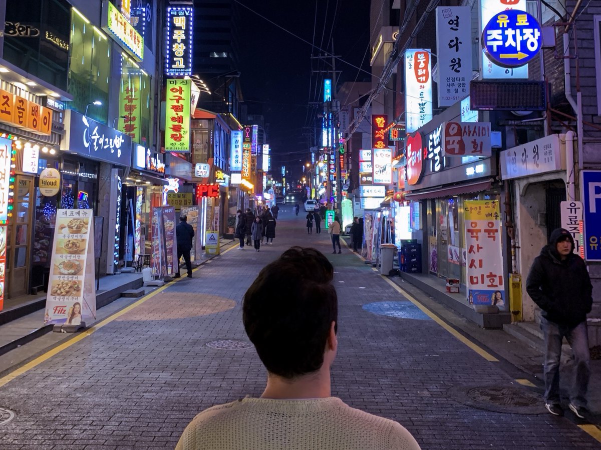 City of Small Alleys

I came from New York – a perfect grid of big streets and wide avenues. “Concrete canyons,” we call them – lined as they are from end to end with towering buildings. We pass our days and live our lives in these named and numbered streets. A bar on 34th