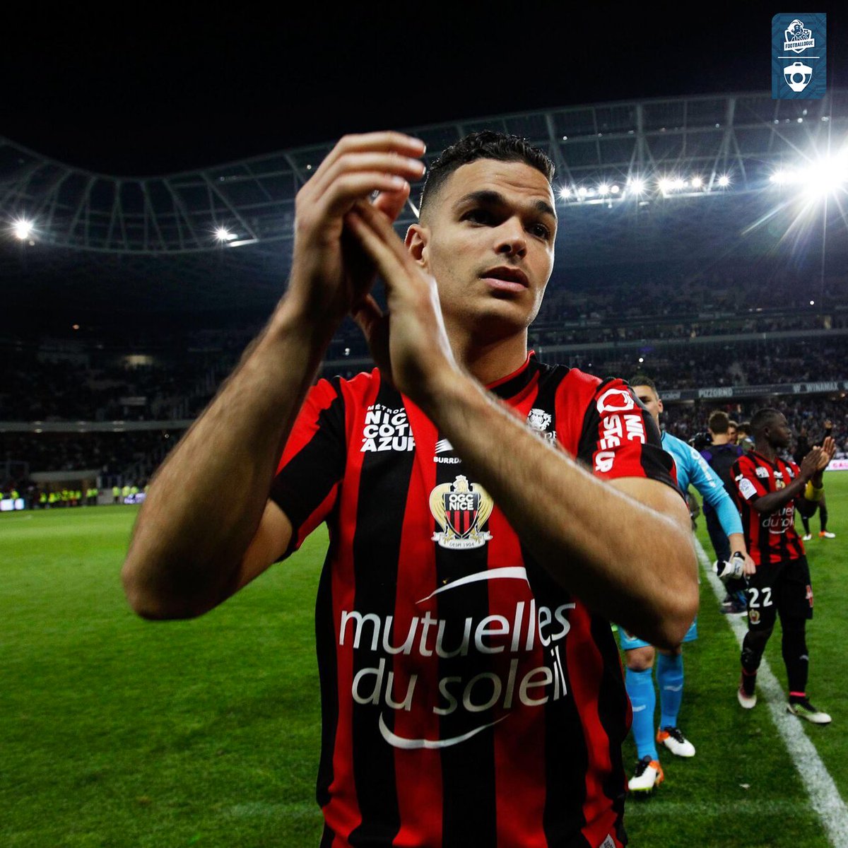 Footballogue's tweet photo. On se souvient tous de la saison 2015-2016 de Hatem Ben Arfa avec l’OGC Nice. On aurait dit un adulte qui jouait avec des enfants tellement il était au dessus. 😳

👕 37 matchs
⚽️ 18 buts 
🎯 7 passes décisives 

Rajoutez à ça petits ponts, slaloms, virgules et humiliations à gogo…. 
Quel but ou action de HBA vous a le plus marqué cette saison la ? 🤔