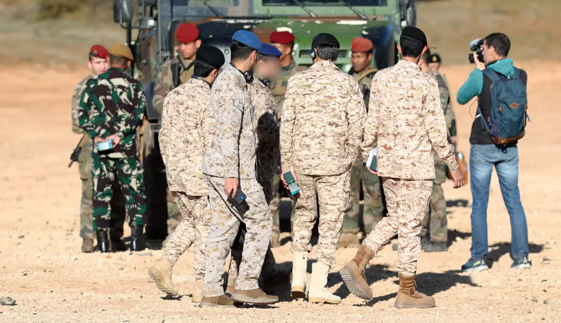 Des militaires du monde entier étaient au camp militaire de Canjuers pour assister à des démonstrations du canon Caesar 
varmatin.com/marine/operati…