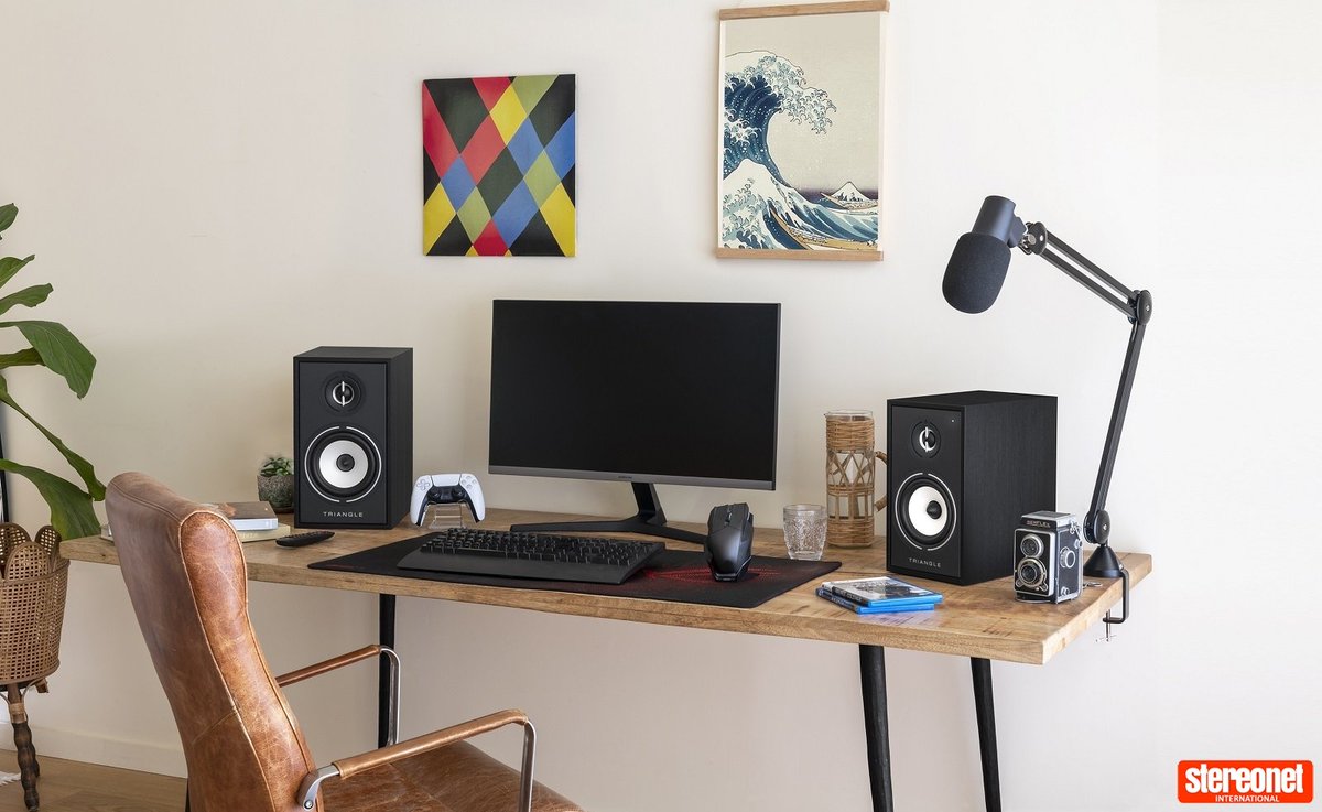 StereoNETUK's tweet photo. Better connected: @TriangleHifi's BR02 and BR03 powered streaming speakers 👉 https://t.co/b0SgIOhLU8 

#hifinews #streamingmusic #stereonet #snuk #loudspeakers #frenchhifi #frenchchic #frenchstyle @ExertisUK #desktophifi #hifispeakers #desktopaudio #hifi #hifiaudio https://t.co/3G4kxNEafp