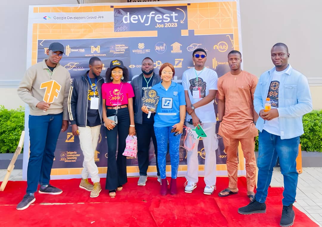 nHubNG's tweet photo. A special thanks to the nHub community for showing up, @LorrieJay_ai Katok Tohomdet, and the Devfest team for this year's Jos Devfest 😎#DevFest2023 #GDGJos #DevFest
#nHub #techinthenorth #buildingbackbetter https://t.co/HGpHAS4lIU