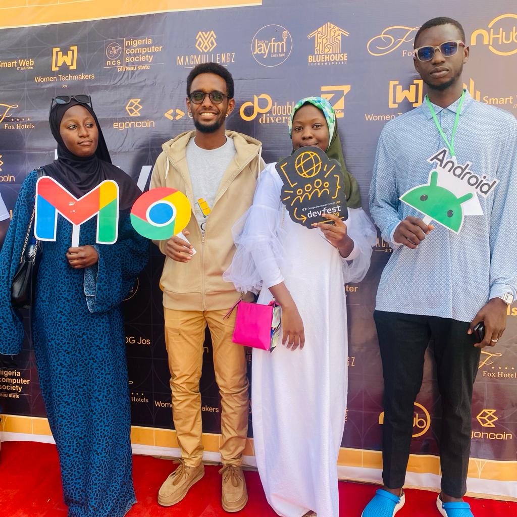 nHubNG's tweet photo. A special thanks to the nHub community for showing up, @LorrieJay_ai Katok Tohomdet, and the Devfest team for this year's Jos Devfest 😎#DevFest2023 #GDGJos #DevFest
#nHub #techinthenorth #buildingbackbetter https://t.co/HGpHAS4lIU
