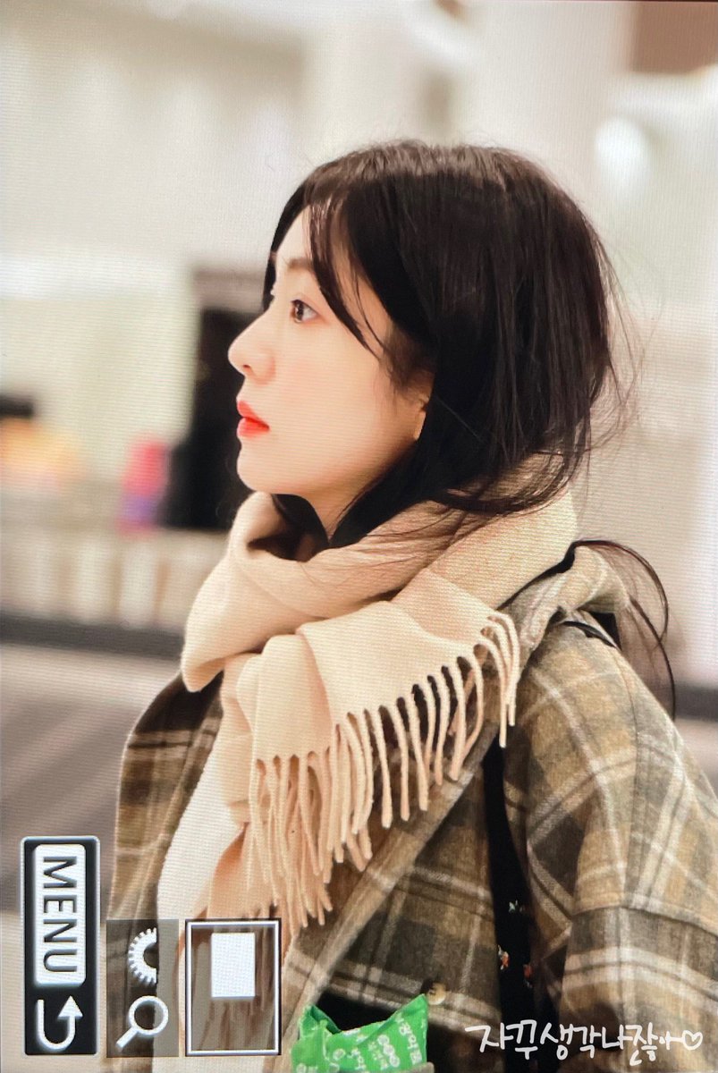 thinkB329's tweet photo. 231121 귀여워🥹🩷🩷🩷🩷🩷 #아이린 #IRENE https://t.co/WqvggQ3lBT