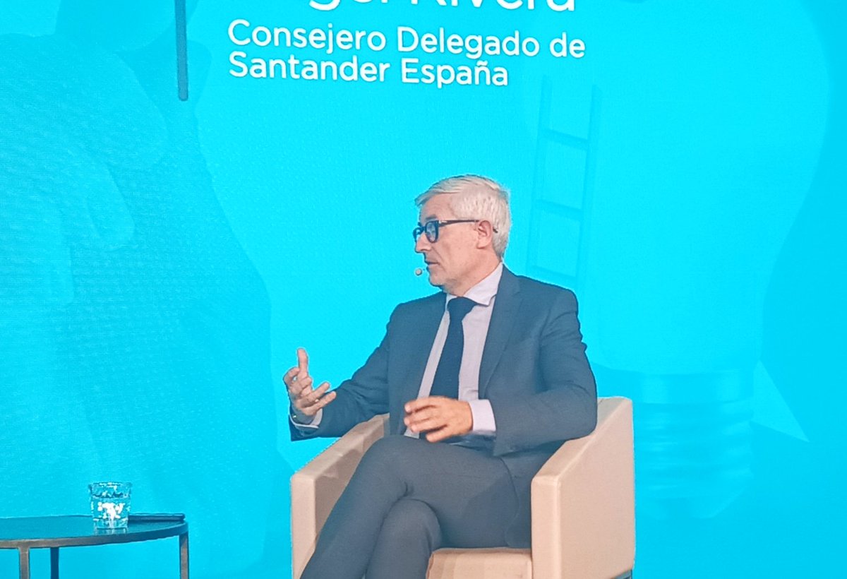 @AnaSainzMartin @Fundacion_SERES 'No se puede pasar de lo marrón a lo verde en un año' afirma en #RADARSERES Ángel Rivera, Consejero Delegado de Banco Santander @santander_es. Hace falta un periodo de transición en el que hay que 'financiar lo marrón para que se vaya transformando en verde'. @Fundacion_SERES