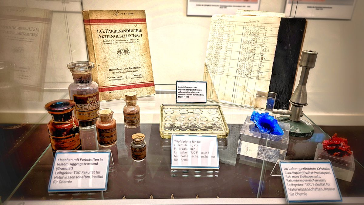 Unsere neue Ausstellung zu Eugen Ristenpart und die Färbereischule Chemnitz ist gestern feierlich im Rahmen einer Vernissage eröffnet worden. Bis zum 29.3.24 könnt ihr euch diese noch im 1.OG anschauen. #eugenristenpart #ausstellung