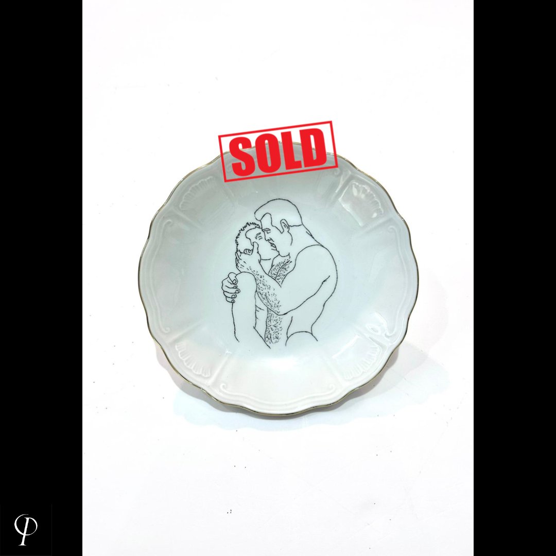 PanHomo's tweet photo. #sold
The perfect #gaygift ๐ณ๏ธโ๐
A porcelain #gayart plate by Israeli gay artist Omri Danino just found a new home in Tel Aviv. Danino's unique technique includes carving the plates with a Dremel drill, so these are totally usable.
Limited Xplicit collection on our site
#homoart https://t.co/onwIPFxdIL