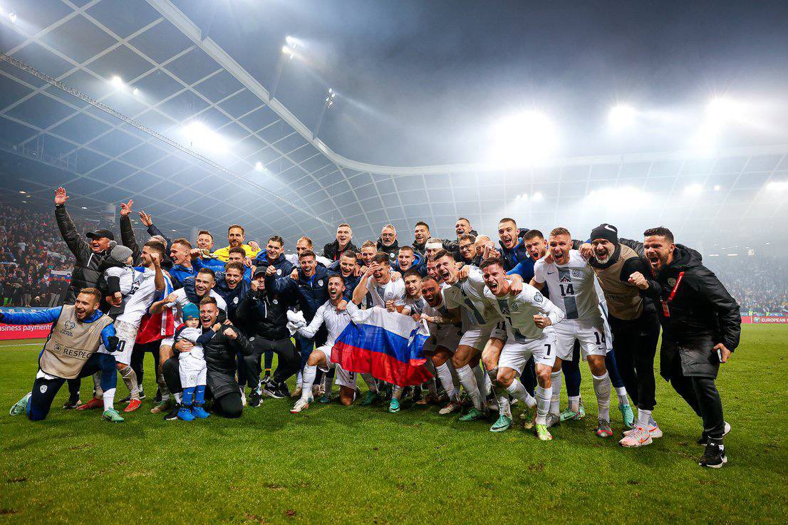 victorkozlov's tweet photo. Slovenia🇸🇮 made its way to UEFA EURO 2024! Čestitke vsem igralcem v reprezentanci in dobro igro v Nemčiji!
#UEFA #football #Slovenija #nzs https://t.co/TghFQT1WRg