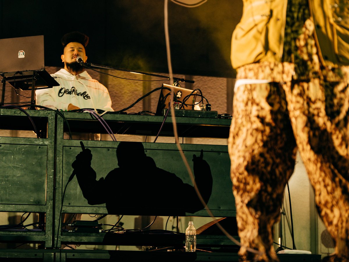 #田我流野音 
2023.11.11 『OLD ROOKIE』

バンドメンバーは
Izpon (Perc/Chor)
後関好宏 (T.Sax) 
川崎太一朗 (Tp)
上運天淳市 (B.Sax)

LIVE DJはMAHBIE

痛快なコンビネーションとバリエーションを共に轟かせてくれました🔈🔈

📸1,2 Yukitaka Amemiya
📸3 HayachiN
📸4 YUSUKE OISHI (MARCOMONK)