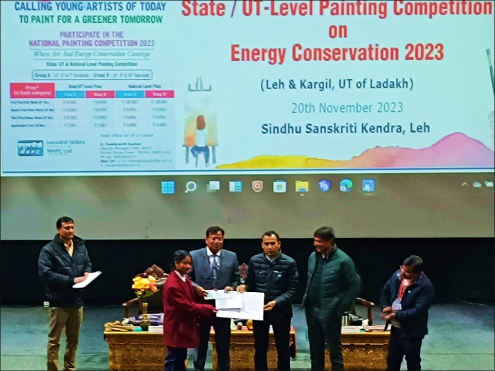 NVS_HQ's tweet photo. Congratulations to Km. Wangskit Dolker (Class-9) of JNV Leh!

She clinched 1st Rank with a prestigious cash prize of Rs. 50,000 at the State Level Drawing Competition organized by NHPC Ltd. Her exceptional talent also earned her a spot in the National Level. #ProudNavodayan #JNV https://t.co/Zit9eAm2k0
