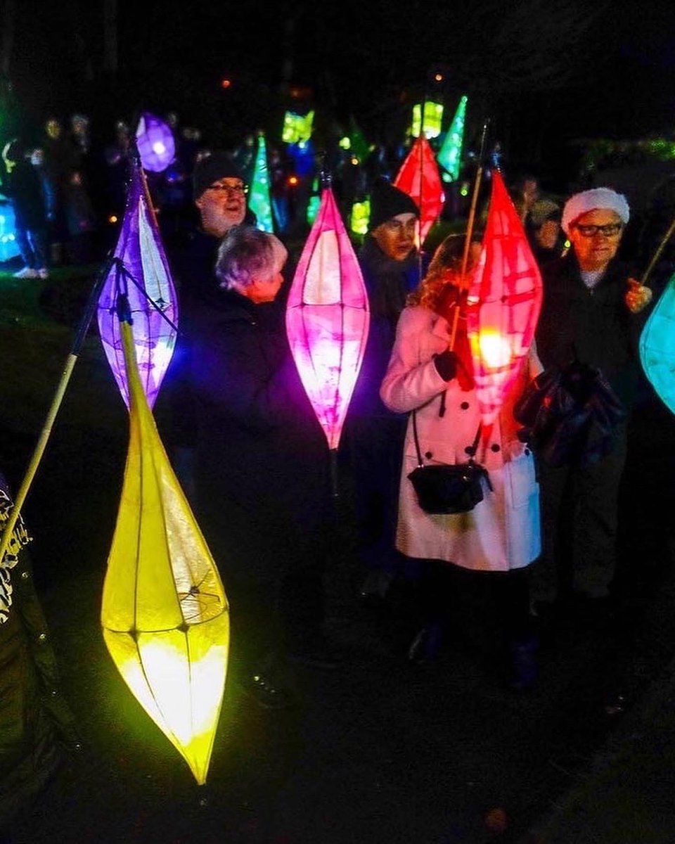 Animated Objects (@animatedobjects) on Twitter photo Great to talk to John this morning <a href="/coastcounty/">Coast & County Radio</a> about the #Scarborough Sparkle lantern parade on Friday evening <a href="/northyorksc/">North Yorkshire Council</a> <a href="/thescarbfair/">The Scarborough Fair</a> <a href="/DiscoverCoast/">Discover Yorkshire Coast</a> <a href="/ScarboroughOAT/">Open Air Theatre</a> Please see map for details of where to watch on the night - see you there! Great to talk to John this morning <a href="/coastcounty/">Coast & County Radio</a> about the #Scarborough Sparkle lantern parade on Friday evening <a href="/northyorksc/">North Yorkshire Council</a> <a href="/thescarbfair/">The Scarborough Fair</a> <a href="/DiscoverCoast/">Discover Yorkshire Coast</a> <a href="/ScarboroughOAT/">Open Air Theatre</a> Please see map for details of where to watch on the night - see you there!