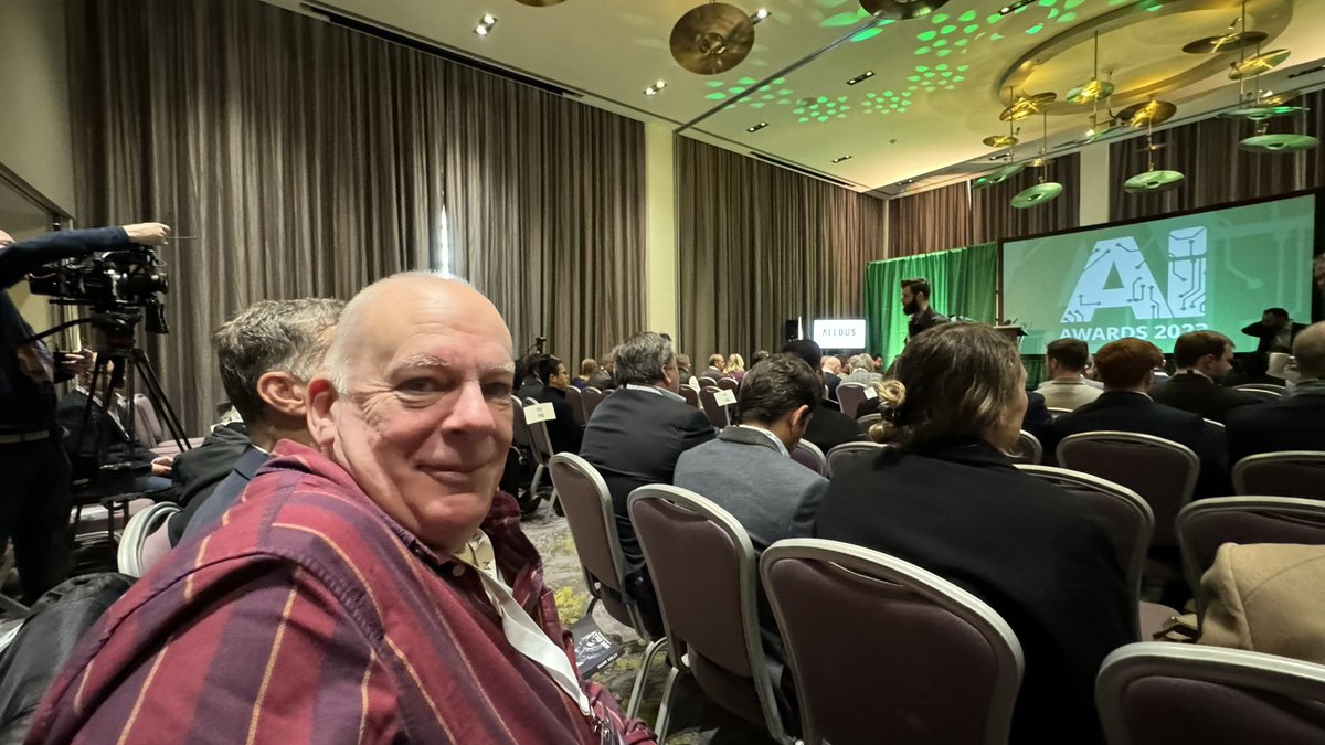 So proud to have our AI portfolio company <a href="/taxworldie/">taxworld.ie</a> nominated for the  #AIAwardsIRL fingers crossed and go go go Alan and team! <a href="/sean_os1/">Sean O'Sullivan</a> <a href="/SOSV/">SOSV - Deep Tech for Human and Planetary Health</a>
