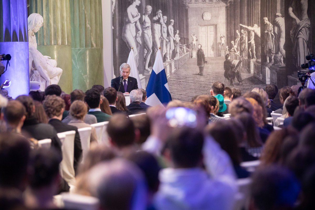 Sauli Niinistö (@niinisto) on Twitter photo âYou canât be good without giving a straight, strong answer to bad. This is how the world is built.â
Thank you, students of <a href="/UniWarszawski/">Uniwersytet Warszawski</a> for the very inspiring discussion today. âYou canât be good without giving a straight, strong answer to bad. This is how the world is built.â
Thank you, students of <a href="/UniWarszawski/">Uniwersytet Warszawski</a> for the very inspiring discussion today.