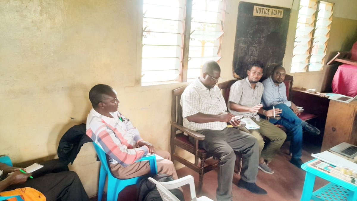 KilifiE19344's tweet photo. GANZE SUBCOUNTY JARIBUNI WARD COUNTY MASHINANI 2ND EDITION.

Our departmental CECM Hon.Omar Said, in the company of Teddy Yawa, chief officer for agriculture, Eliud Kalama chief officer for public service, https://t.co/1HJqIoQcQq