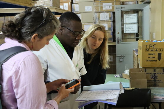 "Our staff now understand the importance of ordering medication based on lab evidence, like blood count &amp; sensitivity tests. This has led to a greater commitment to rational antibiotic use."

🗣️ Hope Michael C., pharmacist at Kamuzu Central Hospital.
#VoicesOfAMR #WAAW #CwPAMS