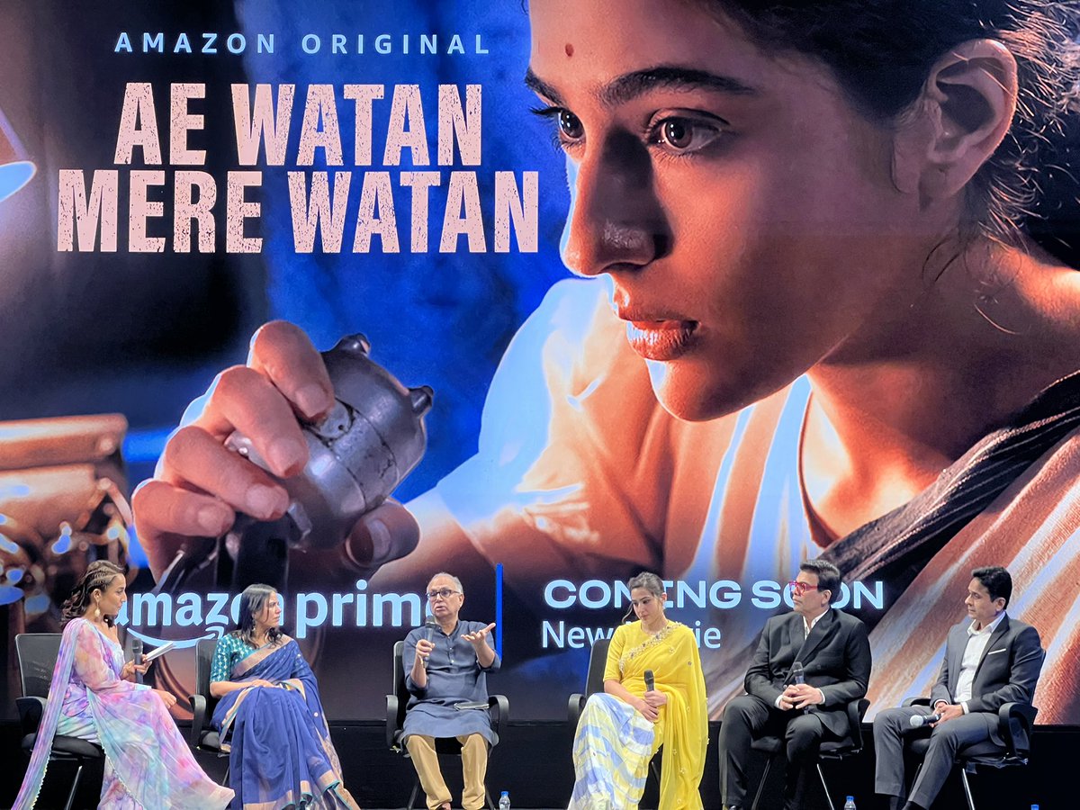 PrimeVideoIN's tweet photo. day 2 of #PrimeVideoAtIFFI continues with some more magic ft. this dynamic team ✨🙌
#AeWatanMereWatanOnPrime
@SaraAliKhan #KaranJohar #KannanIyer https://t.co/ybluMsIaAh