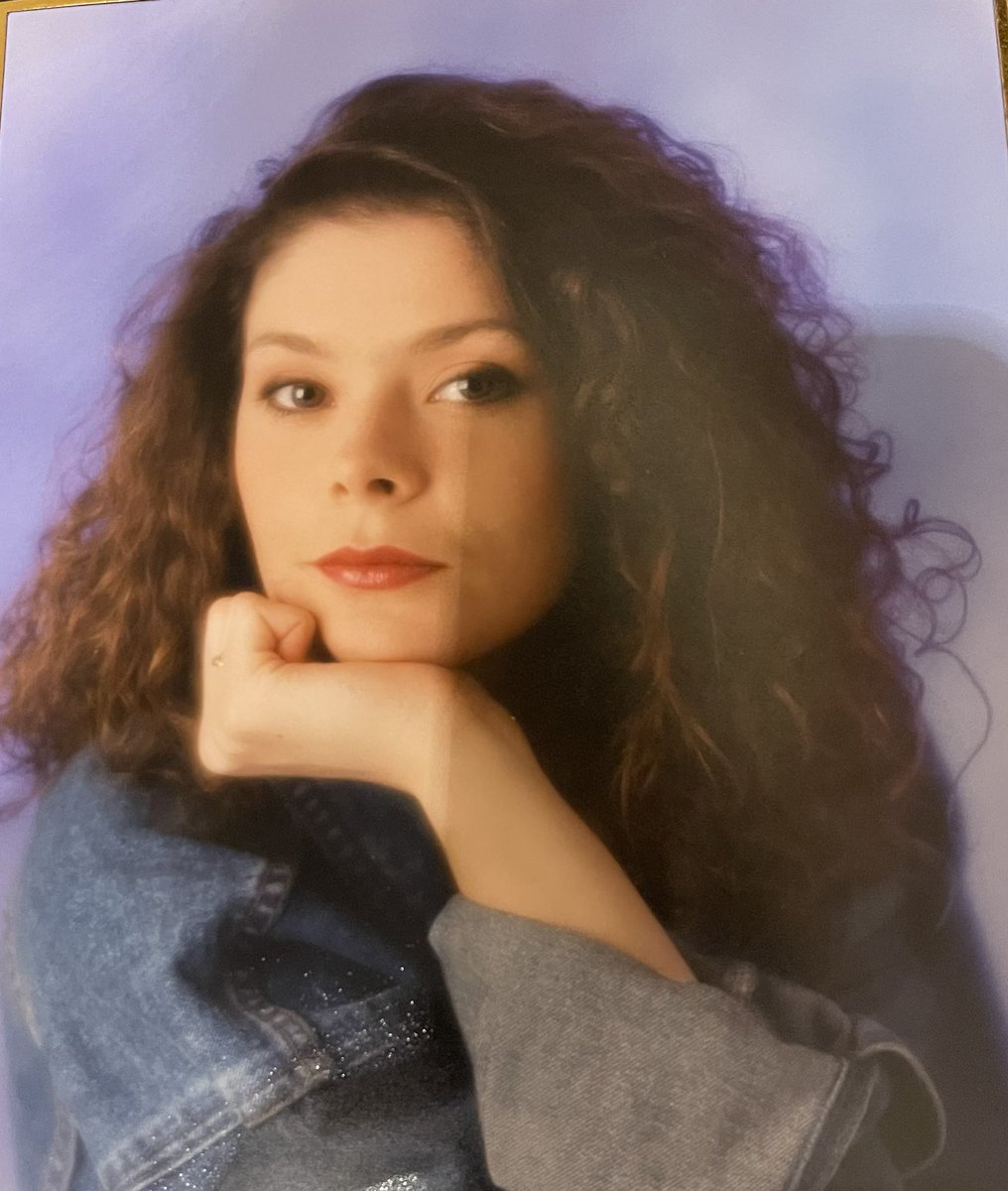 AlisonLewis_28's tweet image. Back to the 90s! #perm👩🏽‍🦱#jeanjacket