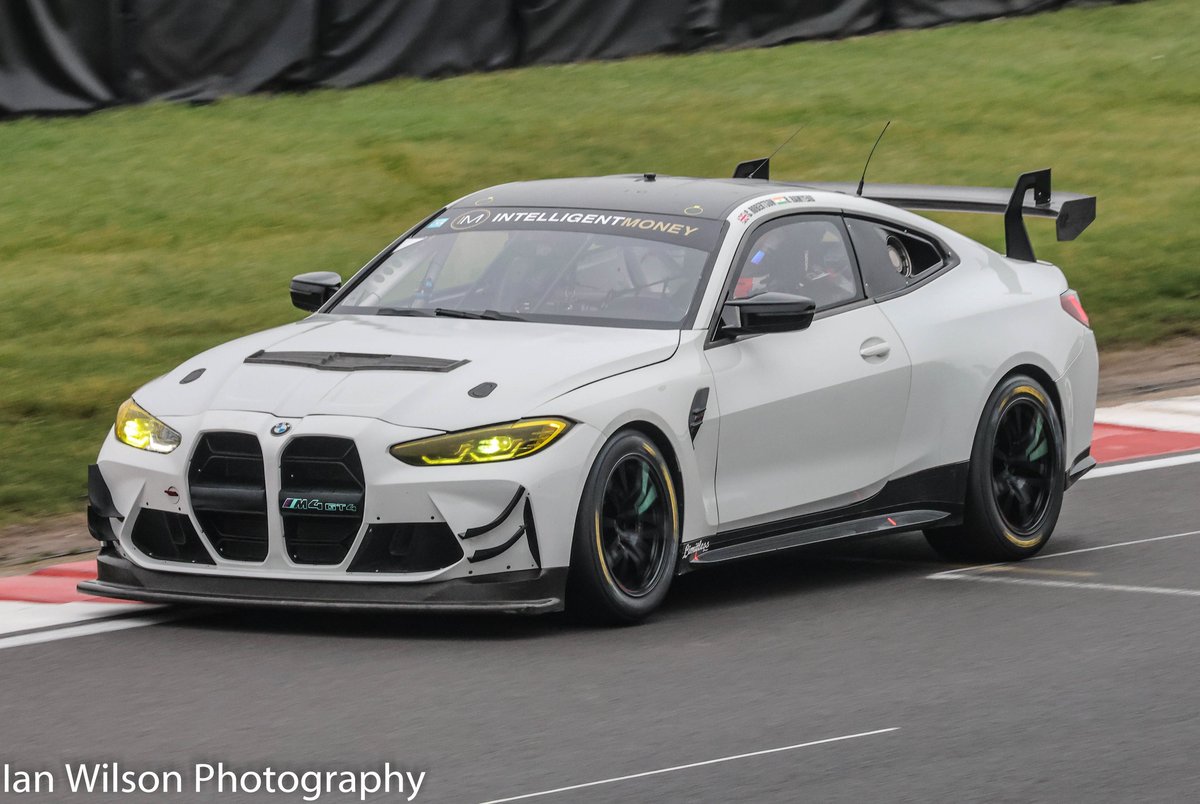 BritishGT's tweet photo. Ramyead, Robertson and Century. 

Interesting. Veeeerrrry interesting...

📸 Ian Wilson via @britishgtfans https://t.co/WE94i5T05C