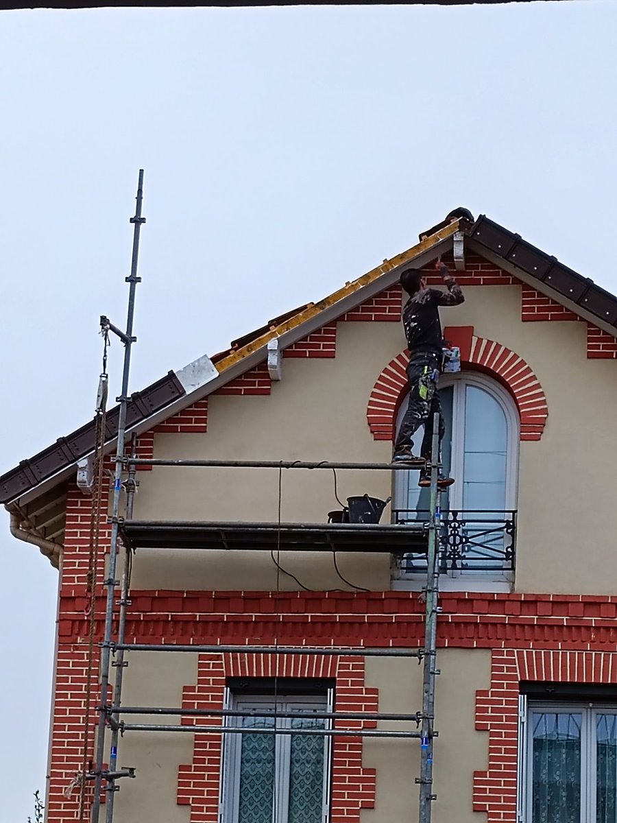 CrocmagG's tweet photo. Vent, pluie et marre de la vie....j'aurai pas osé perso https://t.co/iibmq3tlRb