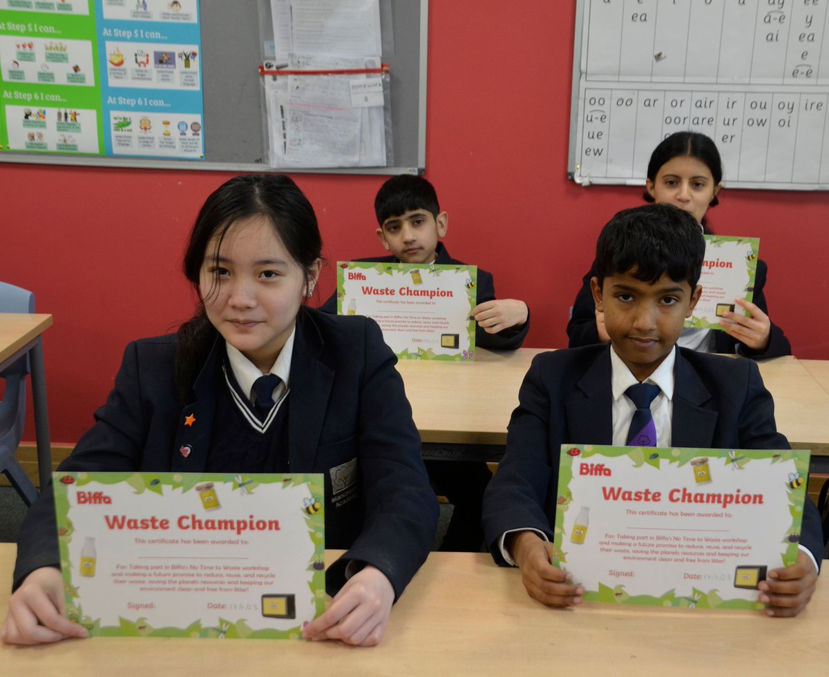 McrAcademy's tweet photo. Our ESOL students enjoyed taking part in a workshop on recycling and top tips on being greener. ♻️ 

Erika from @ManCityCouncil delivered a presentation and they all took a certificate home afterwards. 

Fantastic effort everyone! ✨ 

#makeManchestermagic https://t.co/SjnVJUF0DQ