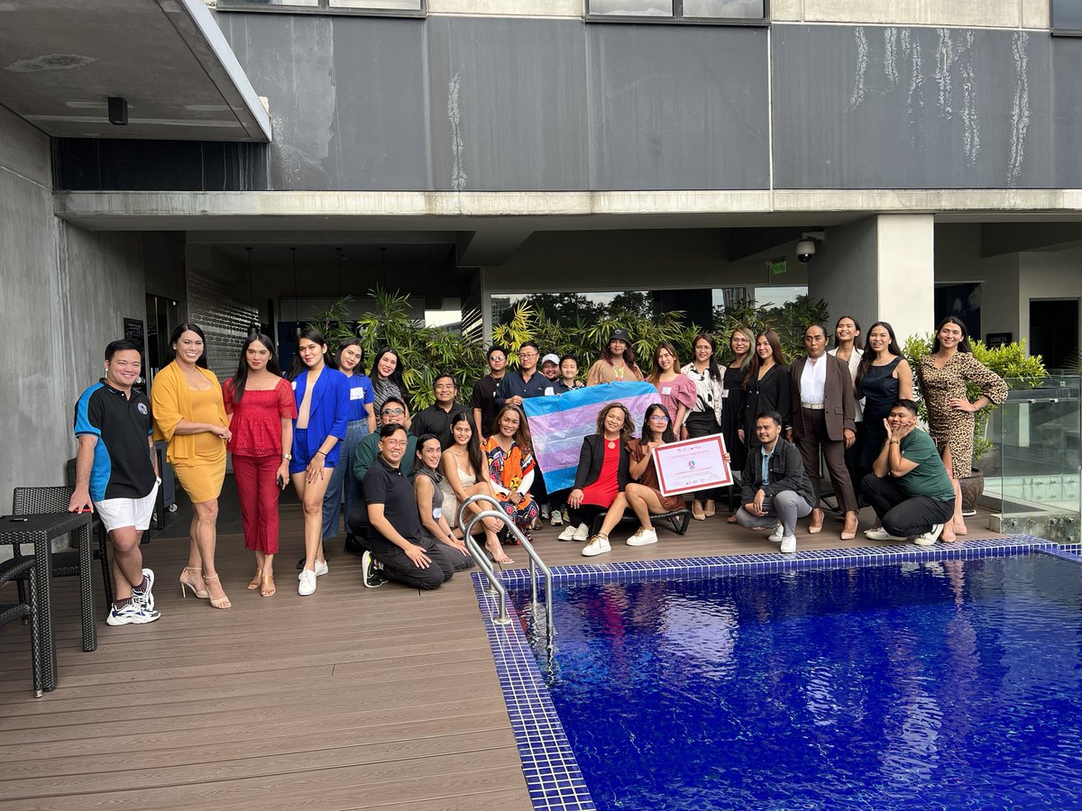 PerciCen's tweet photo. For “a diverse & inclusive society where the Human Rights of trangender & gender-diverse persons (TGDP) are respected”. Very happy to facilitate the strategic planning of LakanBini Advocates Pilipinas through #Free2BeMe’s #BuildingStrongFoundations #GayonLGBT https://t.co/rMNCcDbjzz