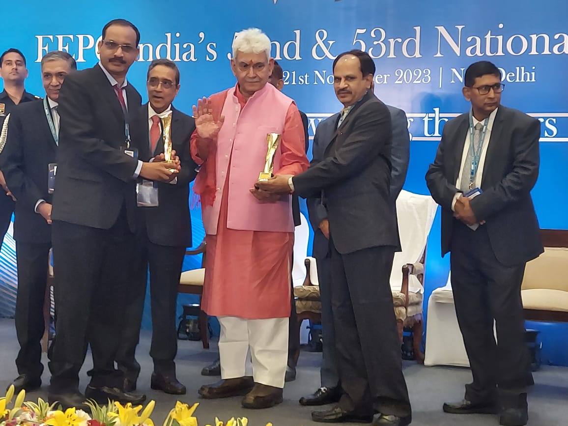 NavaLimited's tweet image. Thrilled to announce that NAVA has been honoured with the 52nd EEPC All India Award for Outstanding Export Performance for the year 2019-20! This recognition is a testament to our commitment to excellence and global impact. A proud moment for our entire team! #ExportExcellence