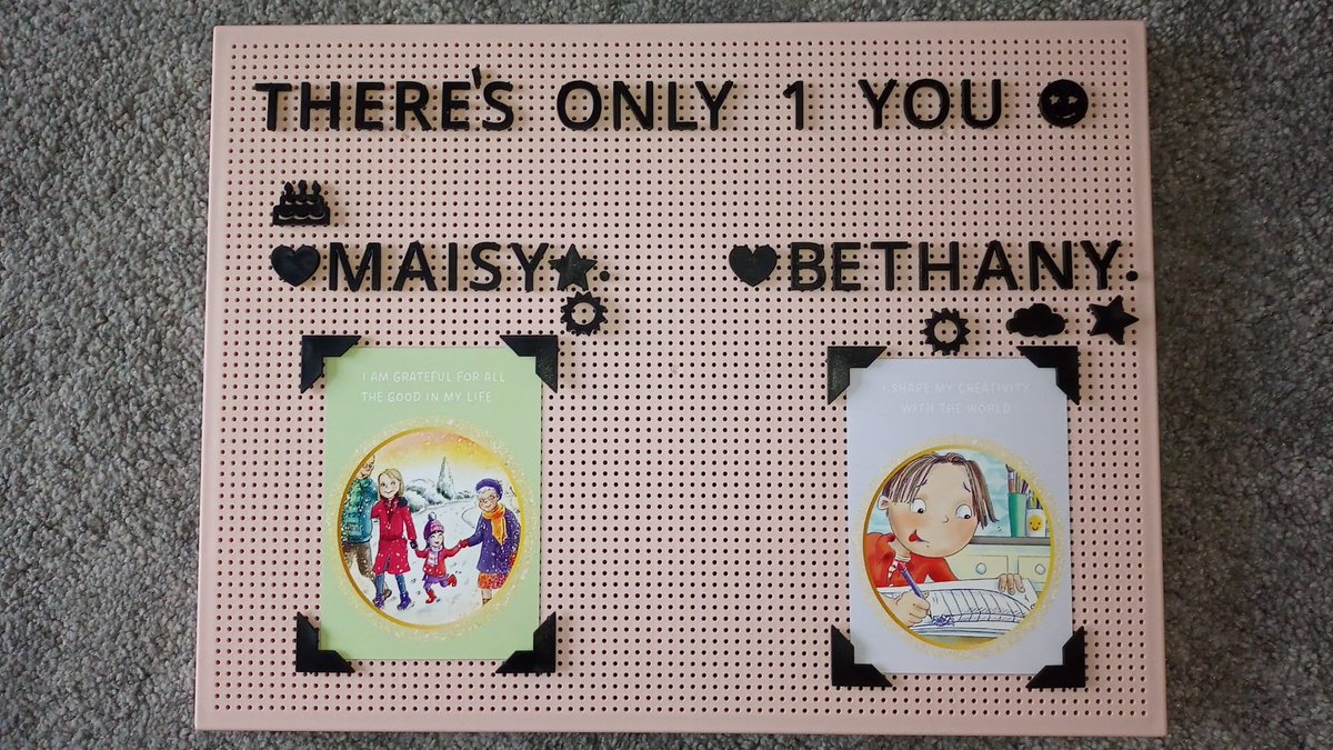 SarahGriffithsA's tweet image. 🥰My friend sent me a snapshot of how she's incorporating my affirmation cards into her daily routine with her two lovely daughters. 😍 #AffirmationMagic #PositiveVibes #FamilyWellness #parenting