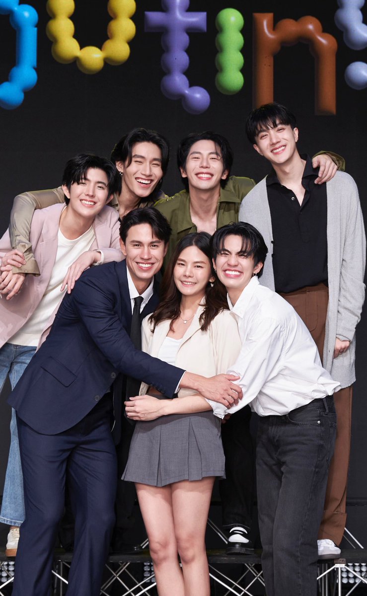 InInxStarwar's tweet image. รูปครอบครัวยิ้มแฉ่งงงง😁
ทุกคนน่าดั๊กที่สุดดดดด
ภาพชัดแบบอวยยศ  
ซูมเท่าไหร่ก็ไม่แตก 
ตากล้องยิงชัดเตอร์รัว 4 ชอค 
ไม่ต้องเหนื่อยน้องเหม่ยตู
ทับใจจนอยากให้บ้านอื่นมาดูงานนนน

#StepByStepOuting