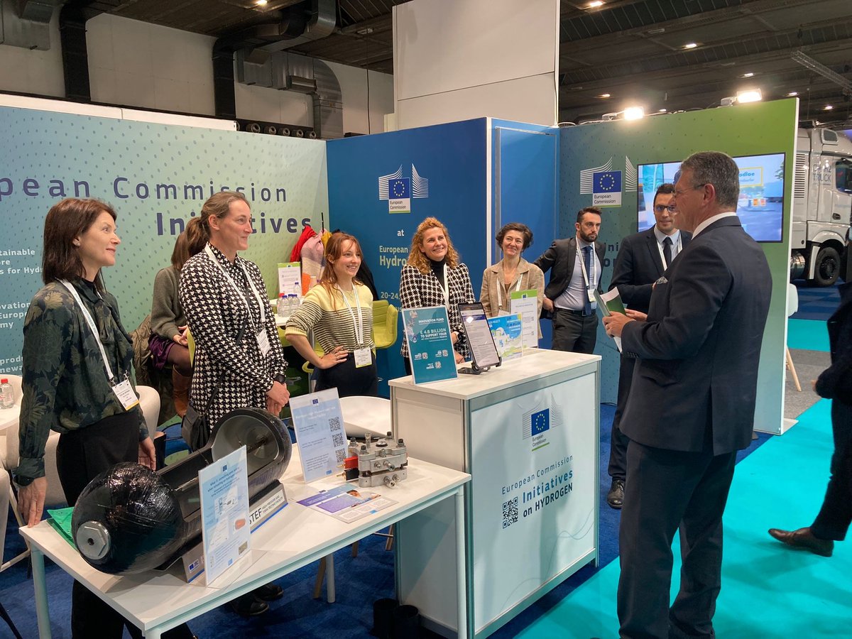 EU_ScienceHub (@eu_sciencehub) on Twitter photo <a href="/EUH2Week/">European Hydrogen Week</a> <a href="/ECH2A/">European Clean Hydrogen Alliance #ECH2A</a> <a href="/EUH2valleys/">European Hydrogen Valleys Partnership</a> <a href="/cinea_eu/">CINEA 🇪🇺</a> <a href="/Energy4Europe/">Energy4Europe 🇪🇺</a> <a href="/EUClimateAction/">EU Climate Action</a> <a href="/UNECE/">UNECE</a> Hydrogen can help us decarbonise hard-to-abate sectors like industry, maritime transport & aviation.
Research provides unbiased data to help us reach #REPowerEU’s targets: 10 M tonnes of domestic renewable hydrogen production & 10 M tonnes of imports by 2030. #EUH2Week <a href="/EUH2Week/">European Hydrogen Week</a> <a href="/ECH2A/">European Clean Hydrogen Alliance #ECH2A</a> <a href="/EUH2valleys/">European Hydrogen Valleys Partnership</a> <a href="/cinea_eu/">CINEA 🇪🇺</a> <a href="/Energy4Europe/">Energy4Europe 🇪🇺</a> <a href="/EUClimateAction/">EU Climate Action</a> <a href="/UNECE/">UNECE</a> Hydrogen can help us decarbonise hard-to-abate sectors like industry, maritime transport & aviation.
Research provides unbiased data to help us reach #REPowerEU’s targets: 10 M tonnes of domestic renewable hydrogen production & 10 M tonnes of imports by 2030. #EUH2Week