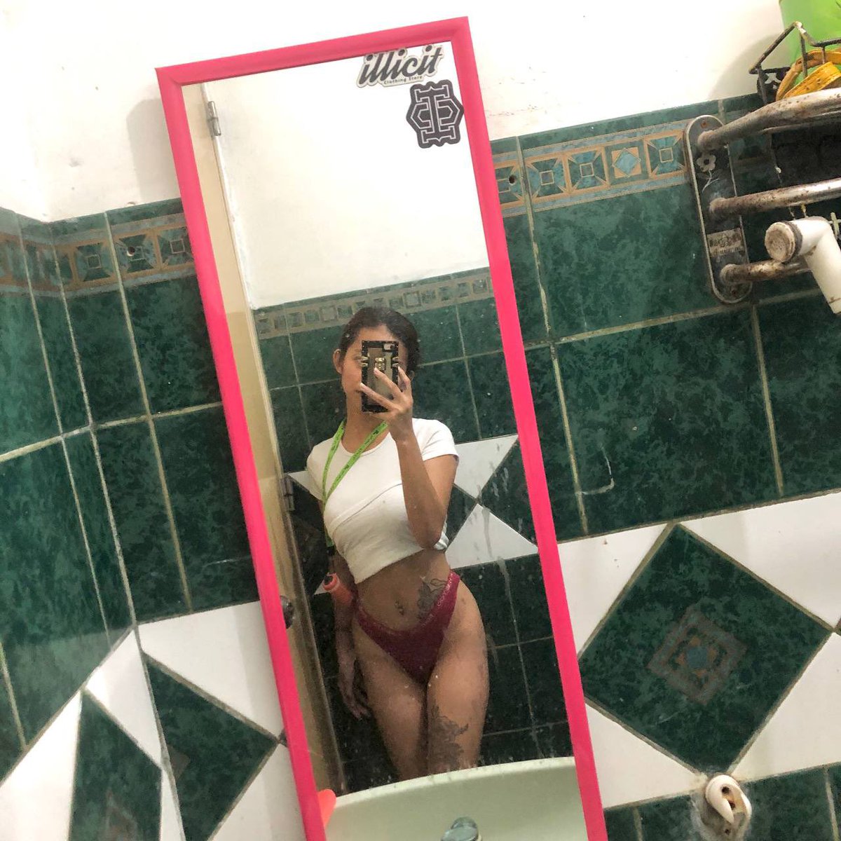 eatcakees's tweet photo. Lucy loves showing me her body after work 😍😍😍 #pinay #gooner #asian #booty #ass #sexy https://t.co/vArxxI8Jf8